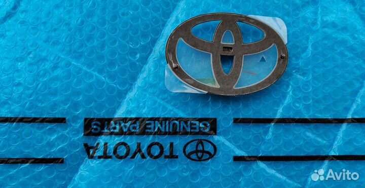 Corolla 150 Эмблема задняя Новый оригинал 06-13