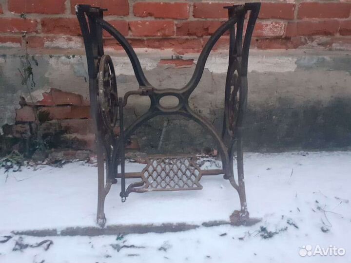 Станина singer