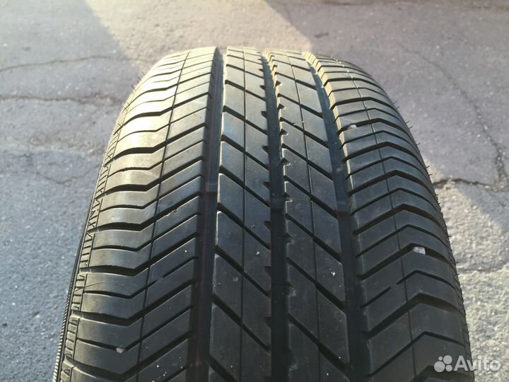 Goodyear Eagle Touring 225/60 R16