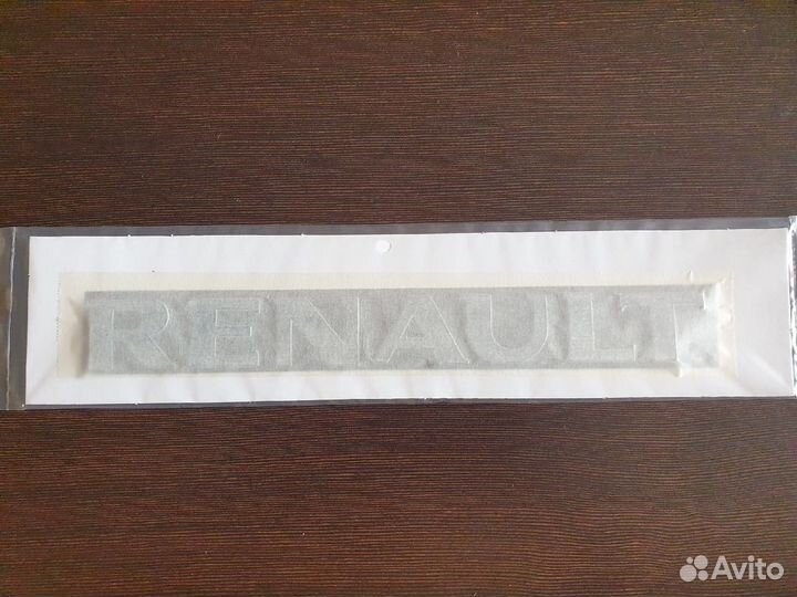 Эмблема Renault