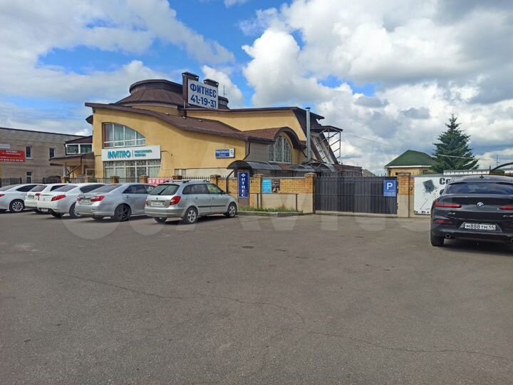 Мед.центр или Салон красоты 850 м2 на (1-й линии)