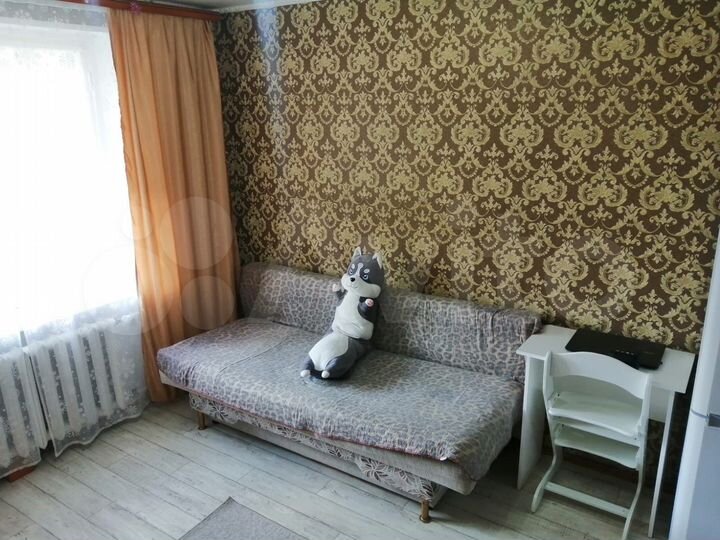 Комната 17 м² в 8-к., 4/9 эт.