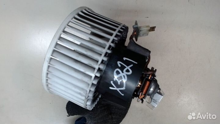 Двигатель отопителя Nissan Almera N16