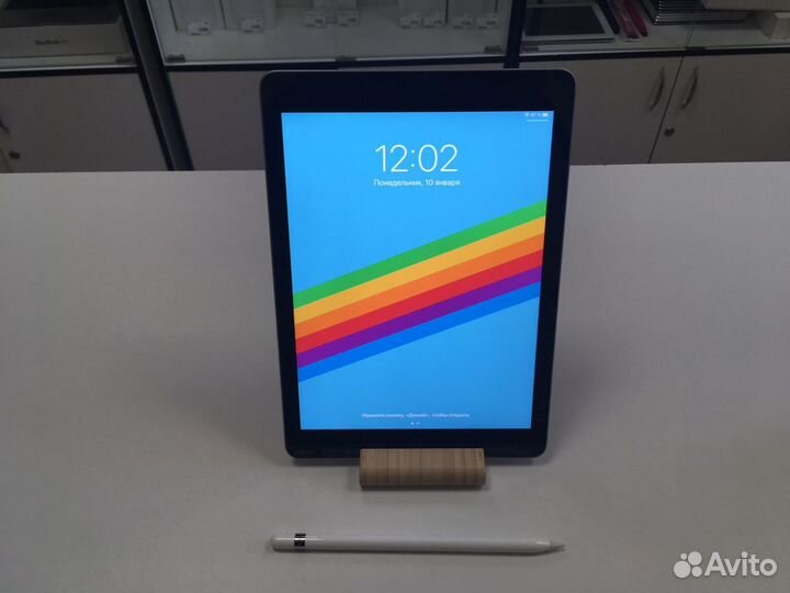 iPad 6 WiFi 32gb Space Gray + Pencil 1st GEN