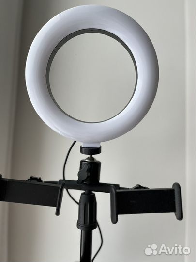 Кольцевая лампа