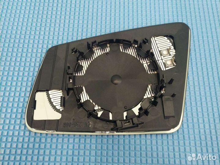 Mercedes W212 стекло зеркала правое