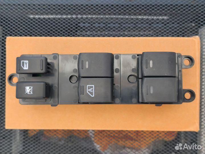 Новые Кнопки стеклоподъёмников Nissan Murano Z50