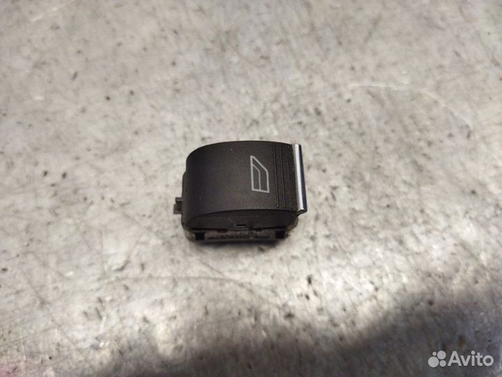 Кнопка стеклоподъемника задняя Ford Focus 3