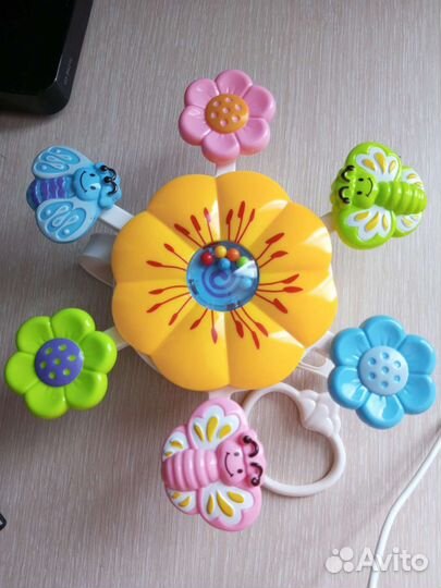 Мобиль на кроватку новый