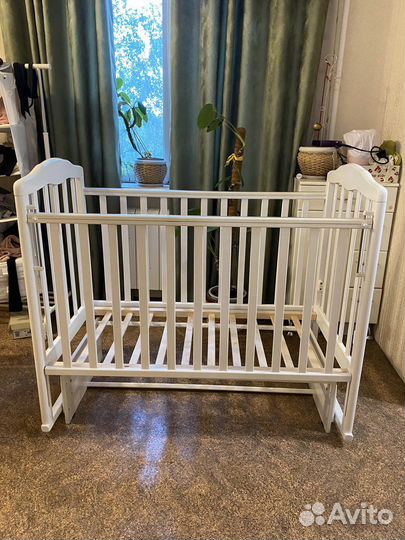 Детская кроватка