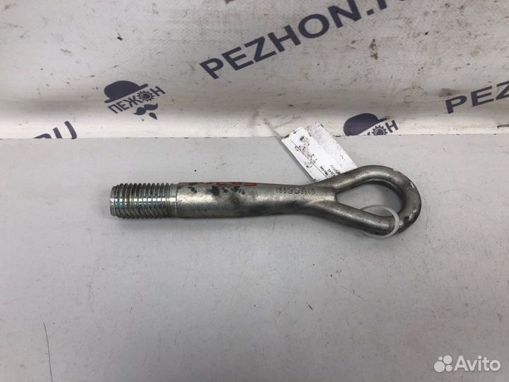 Крюк буксировочный Nissan Qashqai внедорожник 1.6