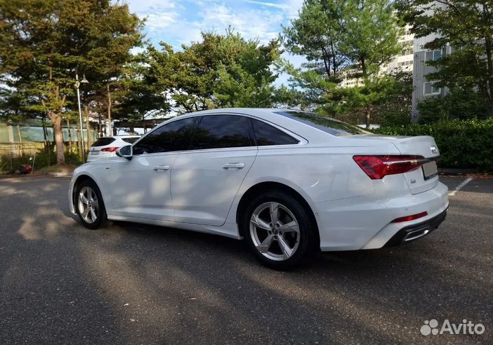 Audi A6 2.0 AMT, 2021, 43 890 км