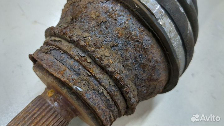 Полуось левая задняя Mitsubishi Pajero / Montero