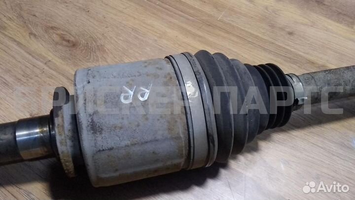 Привод задний правый Ленд Ровер Дискавери 3