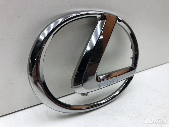 Эмблема Lexus LX 570 2007-2020
