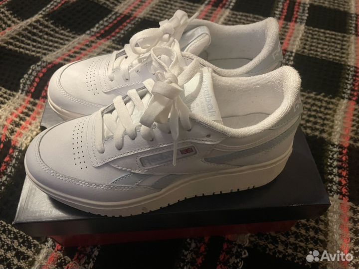 Кроссовки reebok женские