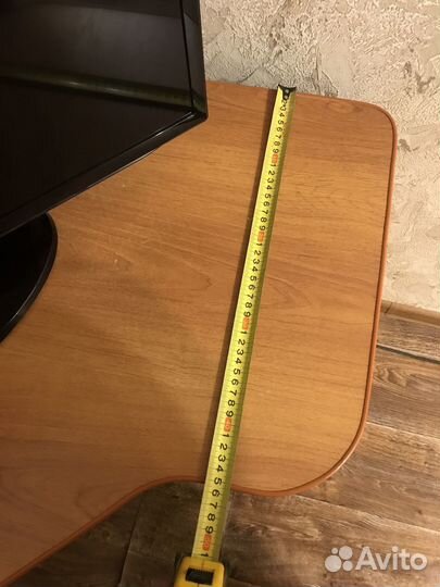 Компьютерный стол угловой с полками