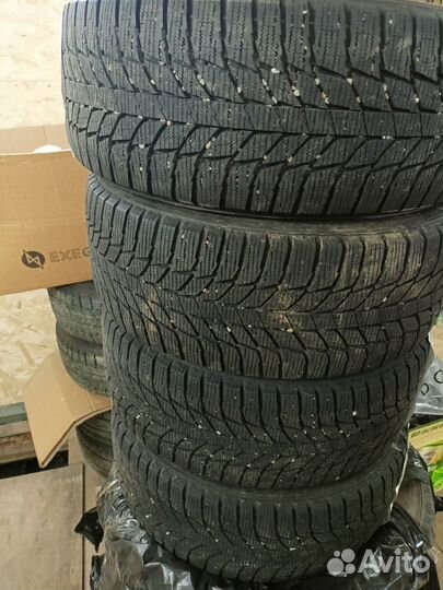 Triangle TR698 235/45 R18