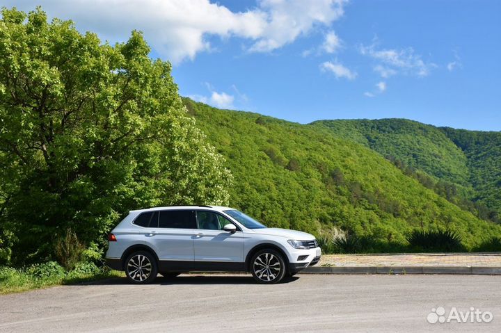 Volkswagen Tiguan Allspace 2.0 AT, 2018, 111 700 км