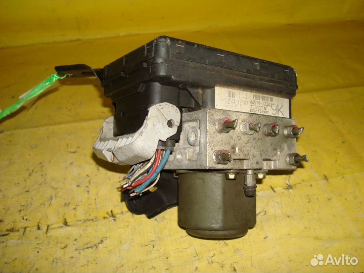 Блок ABS Toyota Corolla spacio NZE121N