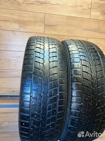 Dunlop SP Winter Ice 01 205/60 R16 92T