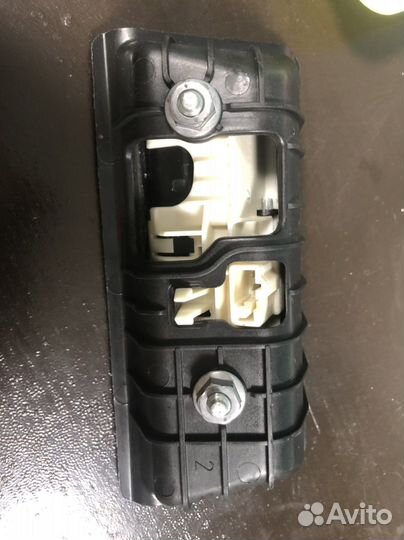 Кнопка багажника Фольксваген Джетта