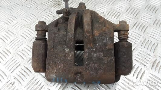 Суппорт тормозной передний правый KIA sportage 2