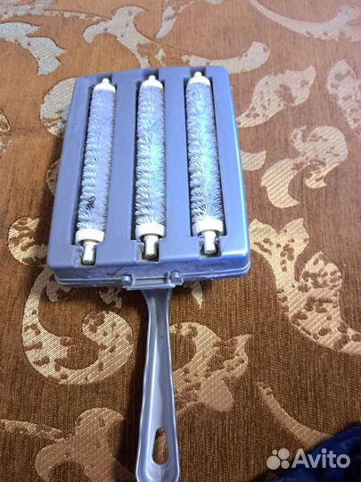 Щетка для чистки с контейнером