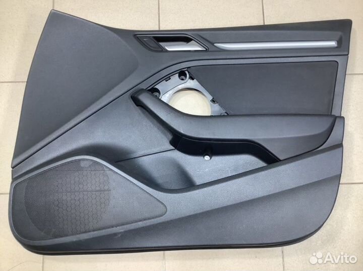Обшивка двери передняя правая Audi A3 8V czca 2014