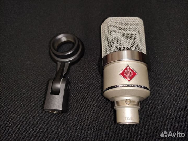 Студийный микрофон Neumann tlm 102