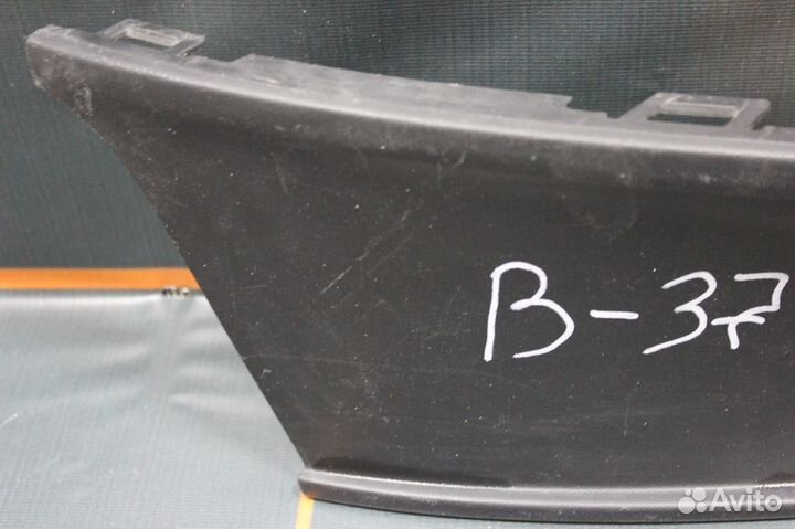 Volkswagen Polo - Накладка птф правая