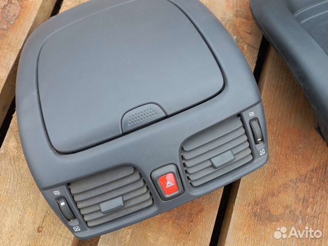 Nissan Almera N16 (00-06)бардачок торпеды верхний