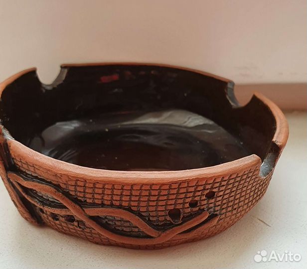 Глиняная пепельница 