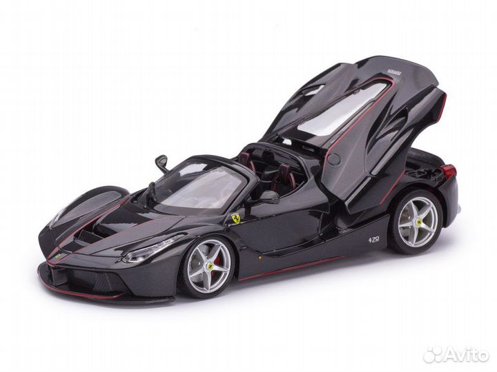 Модель 1:24 масштаба LaFerrari Aperta