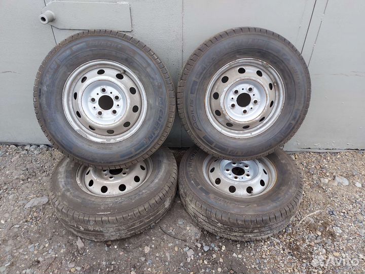 Michelin Agilis 225/75 R16