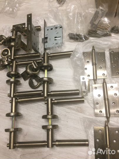 Продам дверные ручки Palladium