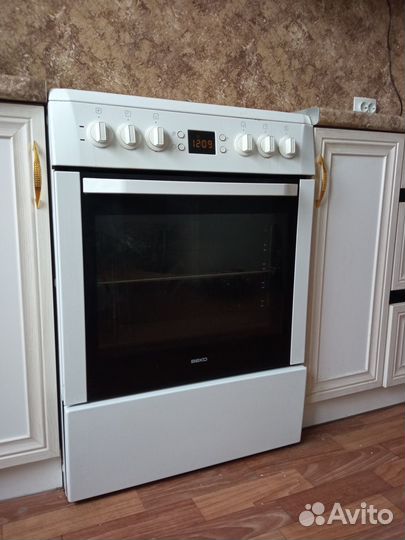 Плита электрическая стеклокерамика веко