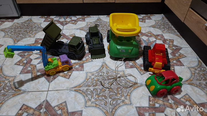 Игрушки машины для песочницы