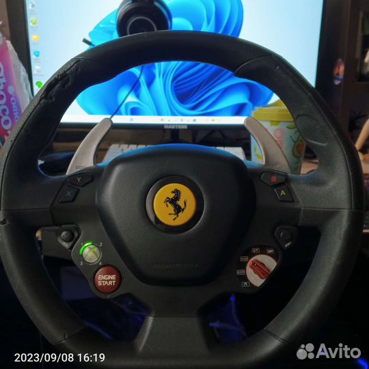 Игровой руль с педалями