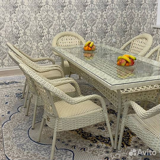 Комплект мебели из плетённого ротанга