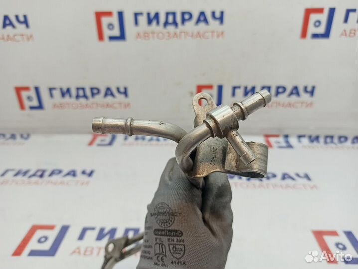 Трубка топливная Mercedes-Benz W211 6460700432. W2