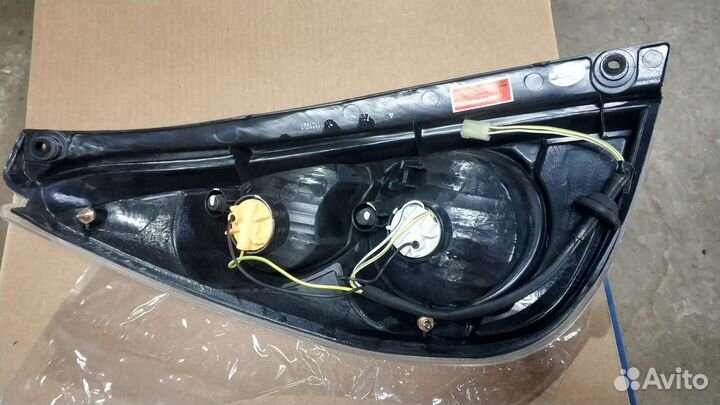 Фонарь задний правый Suzuki Liana Aerio 2004-2007г