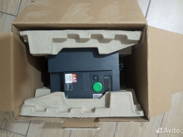 Частотный преобразователь SE Altivar ATV320U40N4C