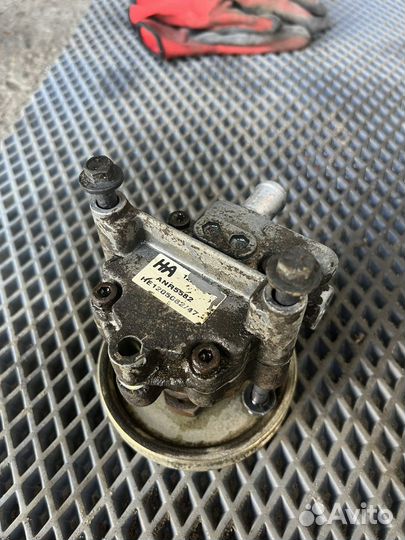 Насос гидроусилителя руля Land Rover Freelander 1