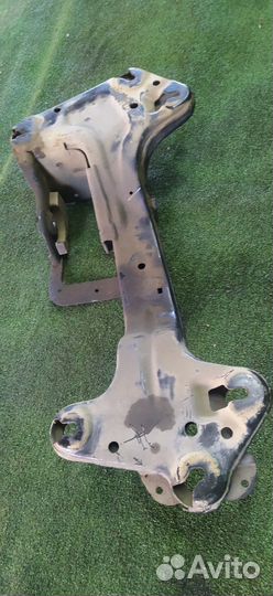 Балка АКПП Bmw X5 E53 M54B30 2006