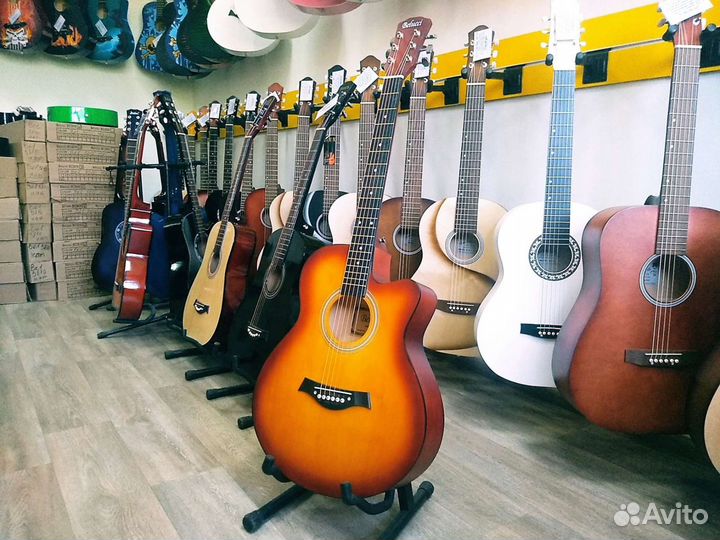 Новая полноразмерная гитара