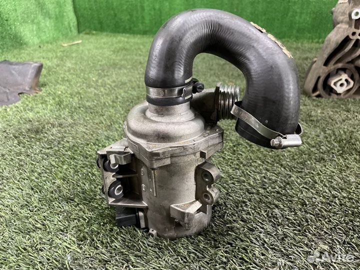 Помпа Bmw 5 E60 N52B30 2006