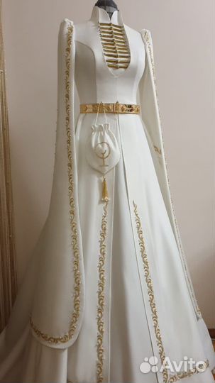 Национальное свадебное платье