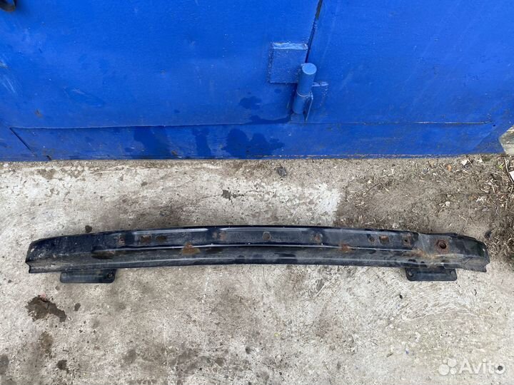 Усилитель заднего бампера Volkswagen Caddy 3