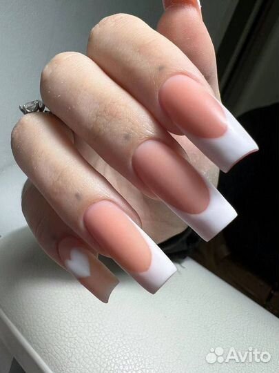 Наращивание ногтей, маникюр, педикюр